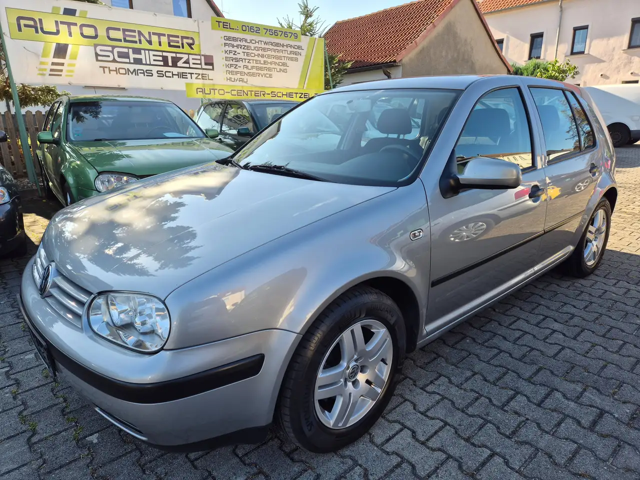 Volkswagen Golf Golf IV 1.6 *2.Hand*NEUER Motor*Klima*PDC*5trg*sehr sauber*TÜV NEU* — photo 1 of 12