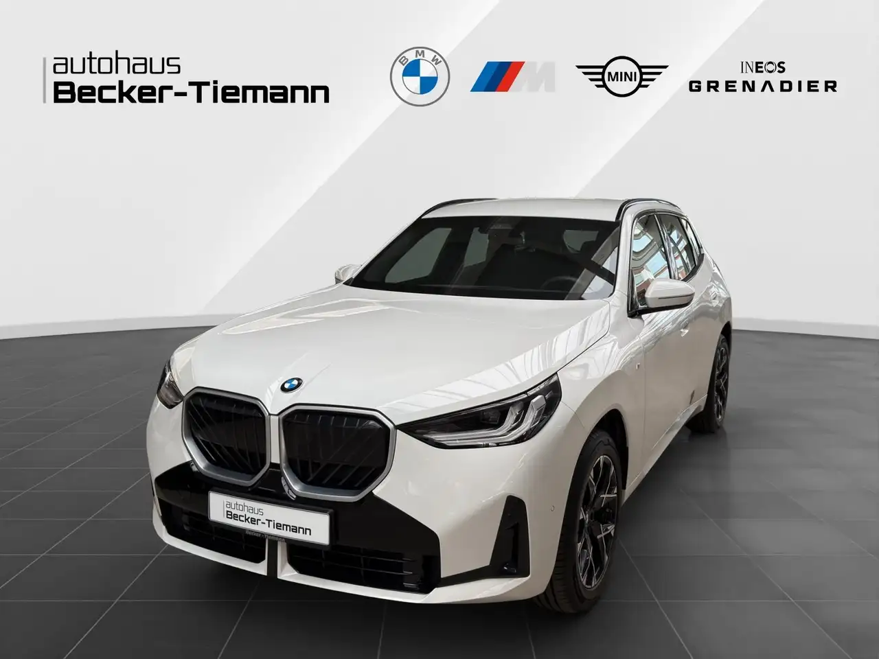 BMW X3 20 xDrive M Sport Driving Ass/ AHK/ 3 Zonen/ Activ — photo 1 of 17