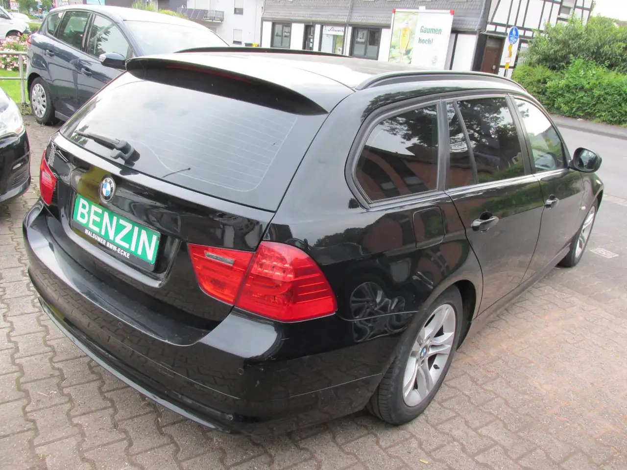 2011 BMW 318 318 i Touring*EURO 5*TÜV/AU NEU 07/2028*ALUFELGEN*KLIMA*SHZ*NEU STEUERKETTE SATZ*VIEL NEUE TEILE !!!, photograph 4