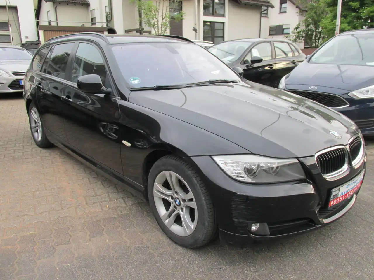 2011 BMW 318 318 i Touring*EURO 5*TÜV/AU NEU 07/2028*ALUFELGEN*KLIMA*SHZ*NEU STEUERKETTE SATZ*VIEL NEUE TEILE !!!, photograph 2