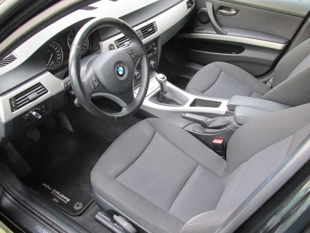 2011 BMW 318 318 i Touring*EURO 5*TÜV/AU NEU 07/2028*ALUFELGEN*KLIMA*SHZ*NEU STEUERKETTE SATZ*VIEL NEUE TEILE !!!, photograph 11