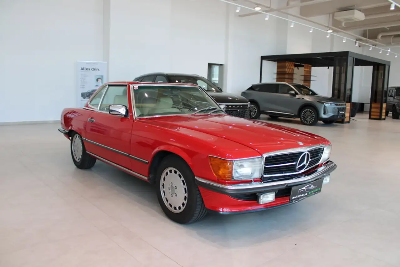 Mercedes-Benz Inny 300 R107 — photo 1 of 15