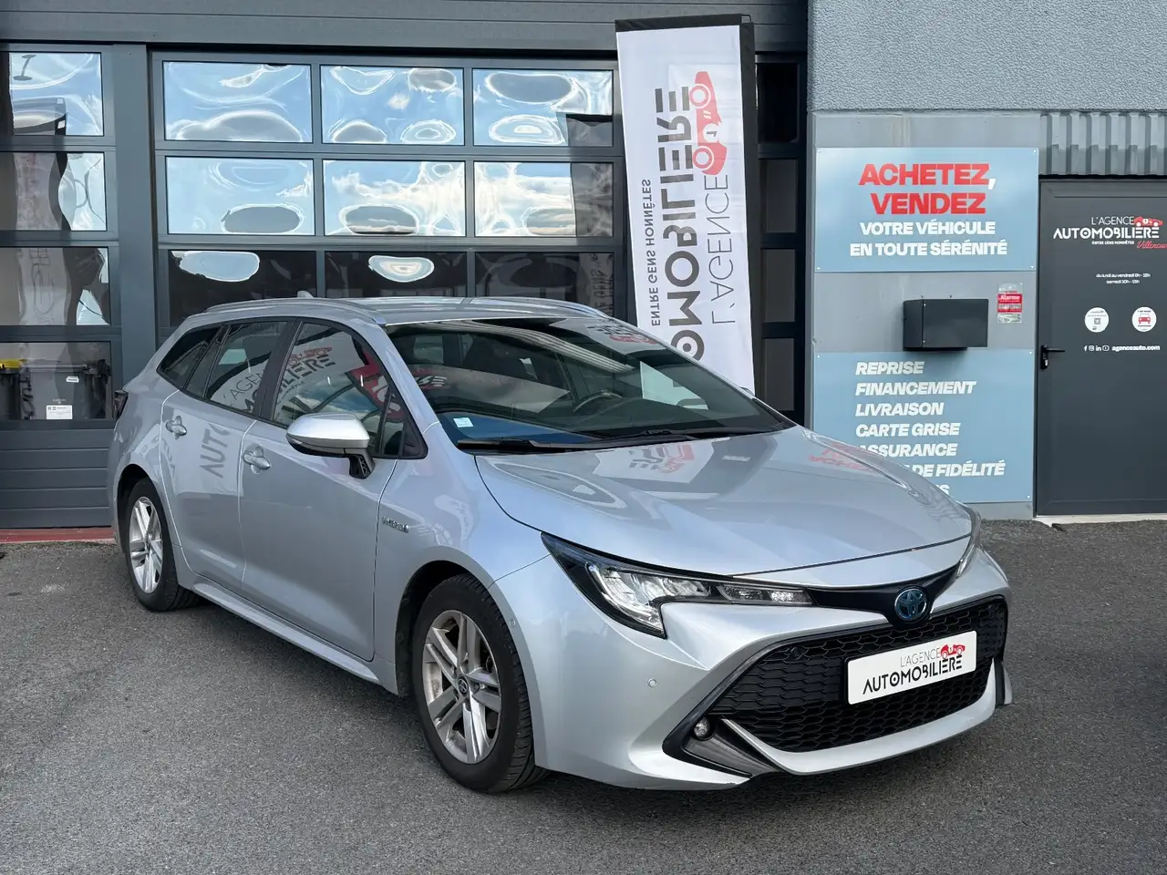 Toyota Corolla Corolla Touring Sports Pro Hybride 122h Dynamic Business — photo 1 of 29