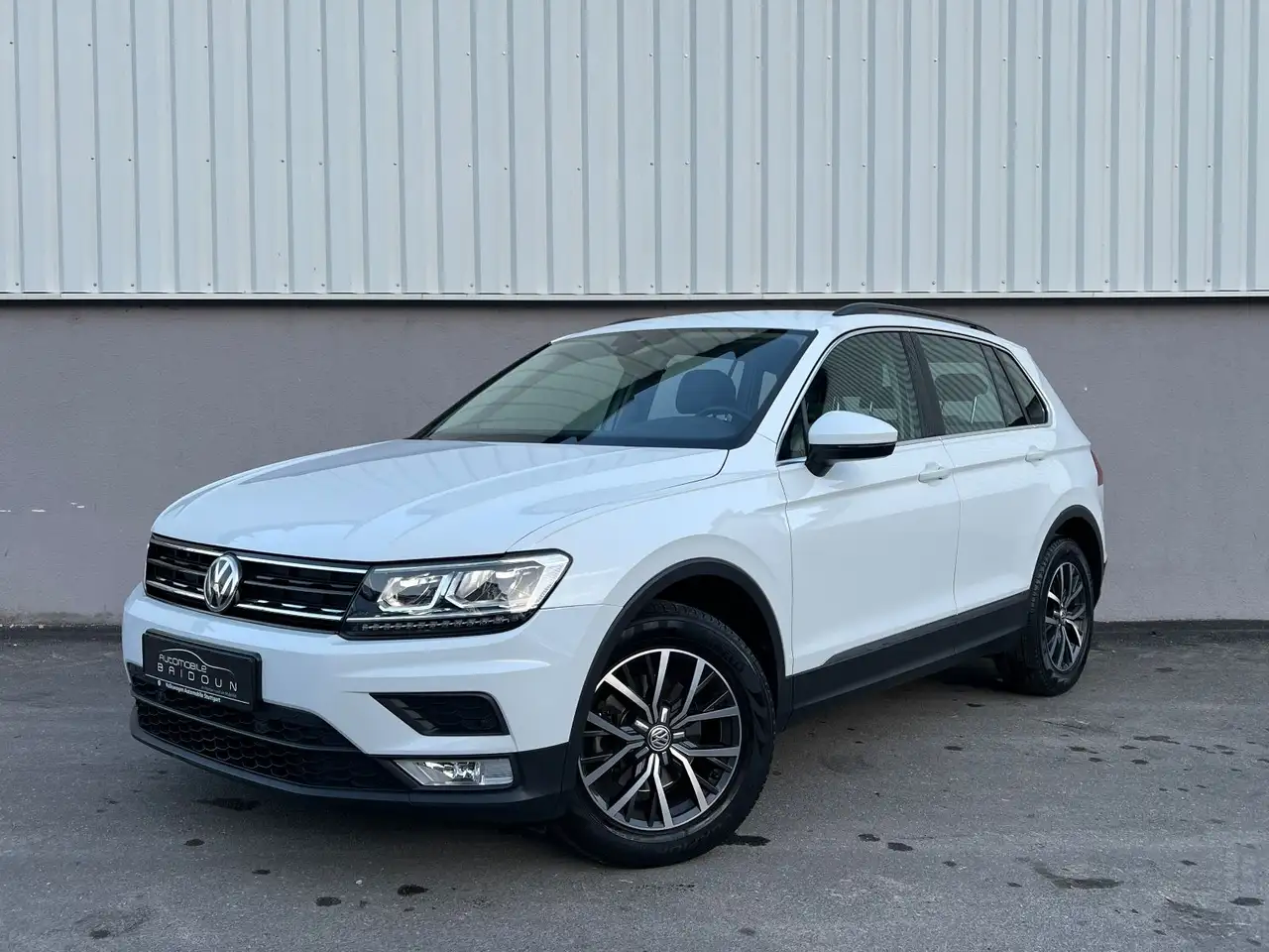 Volkswagen Tiguan 1.4 TSI DSG *LED*NAVI*LEDER*1.Hand — photo 1 of 16