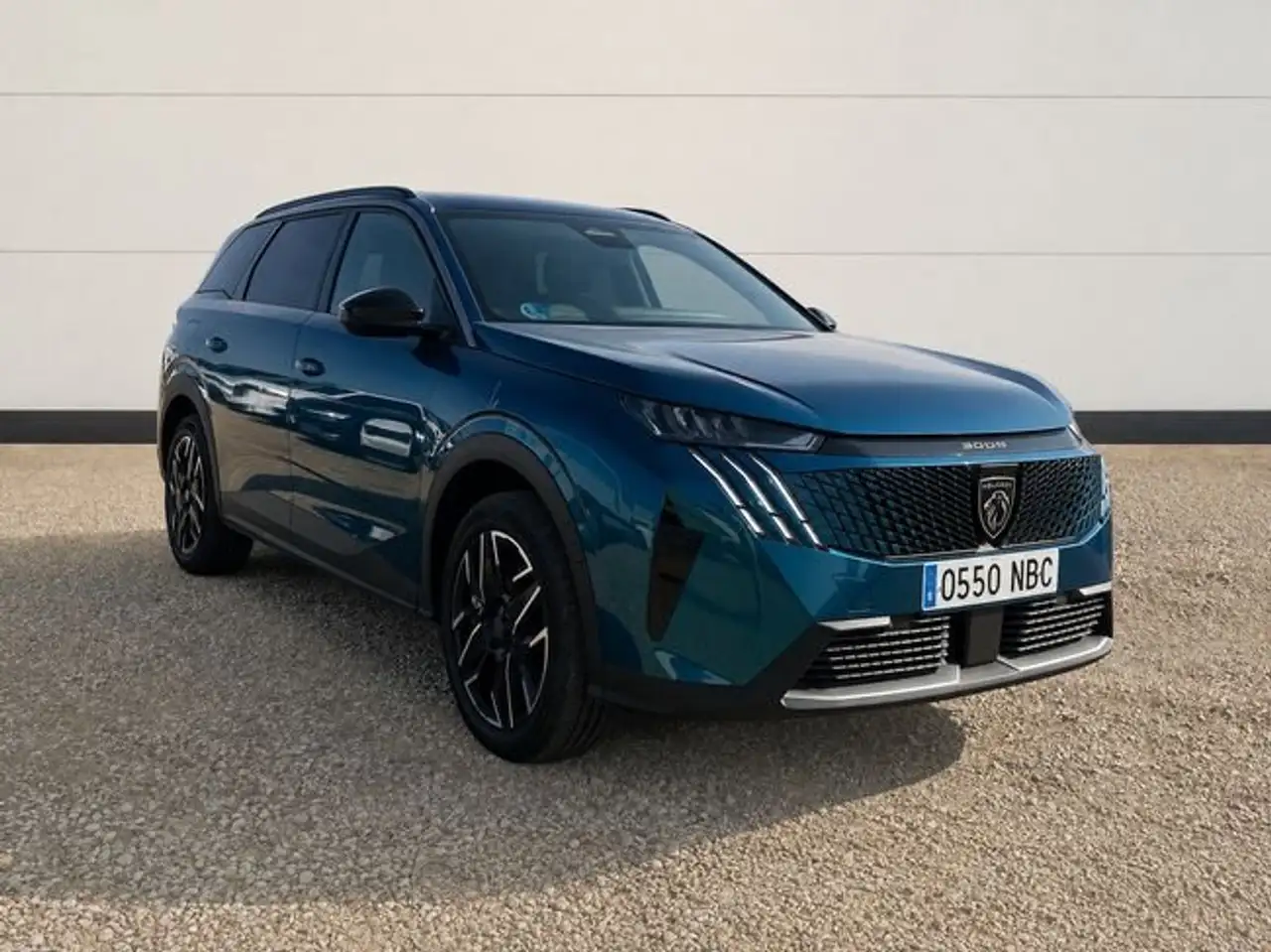 Peugeot 5008 1.2 MHEV HYBRID 107KW ALLURE EDCS6 145 5P 7 Plazas — photo 1 of 10