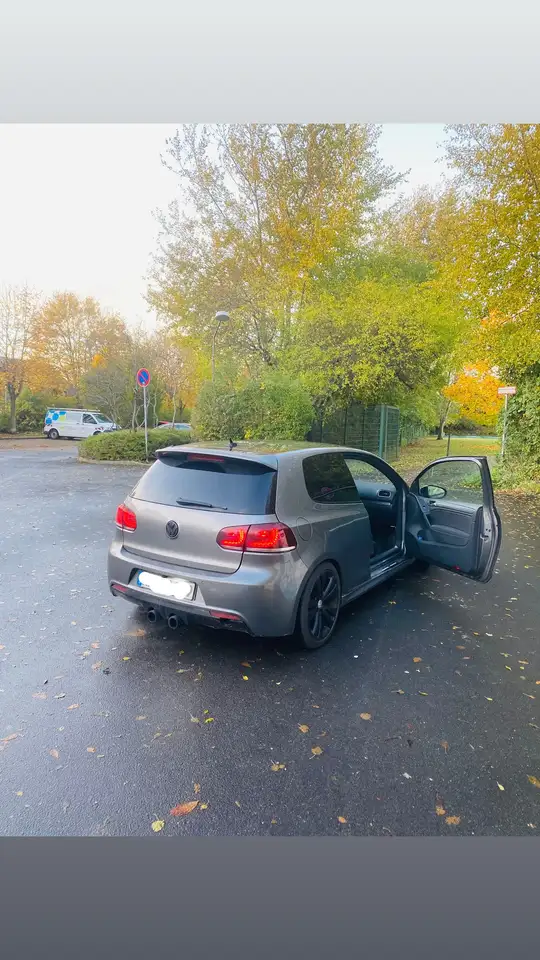 Volkswagen Golf GTD 2.0TDI CR DSG — photo 1 of 3