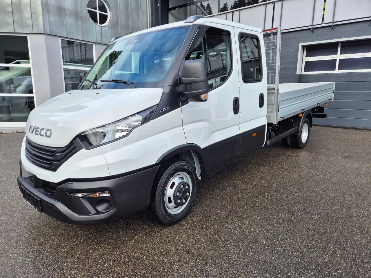 Iveco Daily 35C14H DoKa 3,8m Pritsche|AHK|ZWILLINGSBE — photo 1 of 15