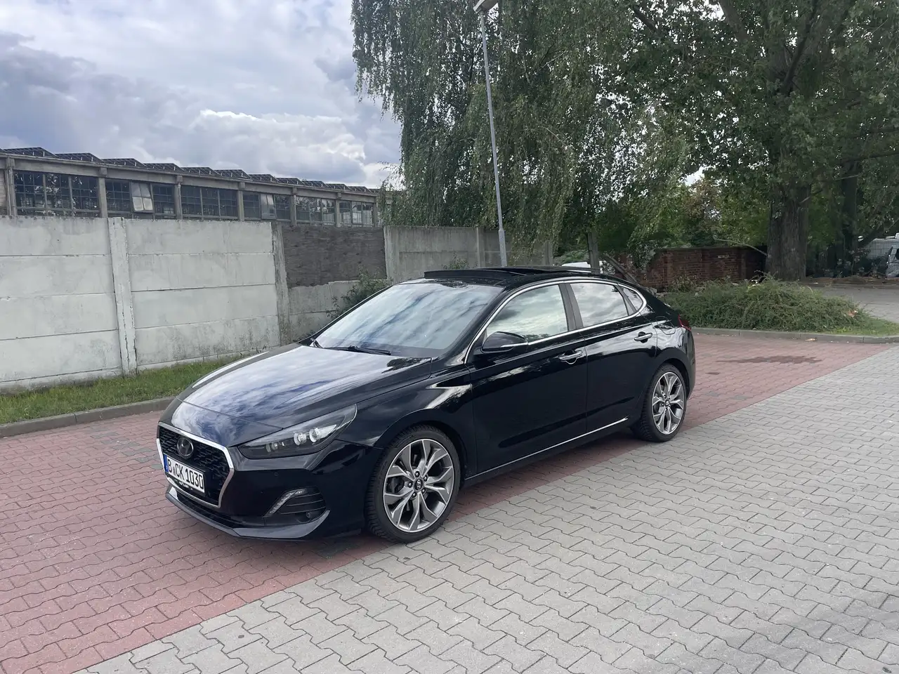 Hyundai i30 1.4 T-GDI DCT Fastback Premium — photo 1 of 20