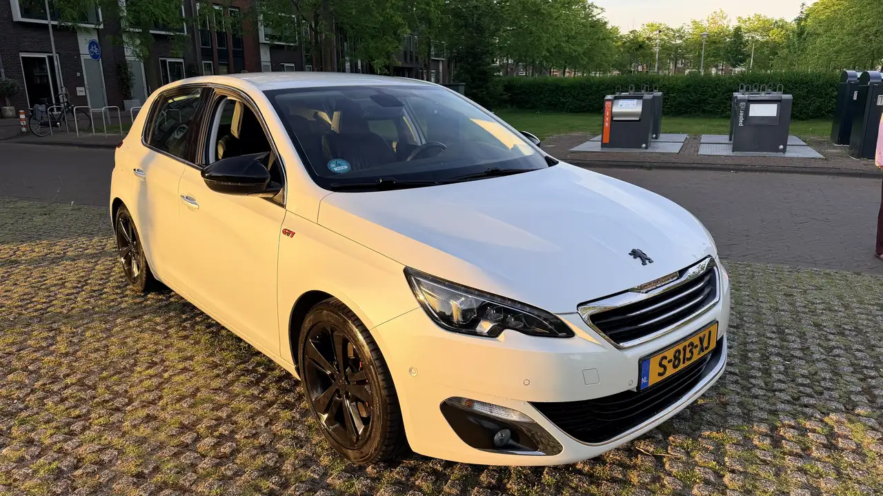 Peugeot 308 1.6 Full-Optie — photo 1 of 13