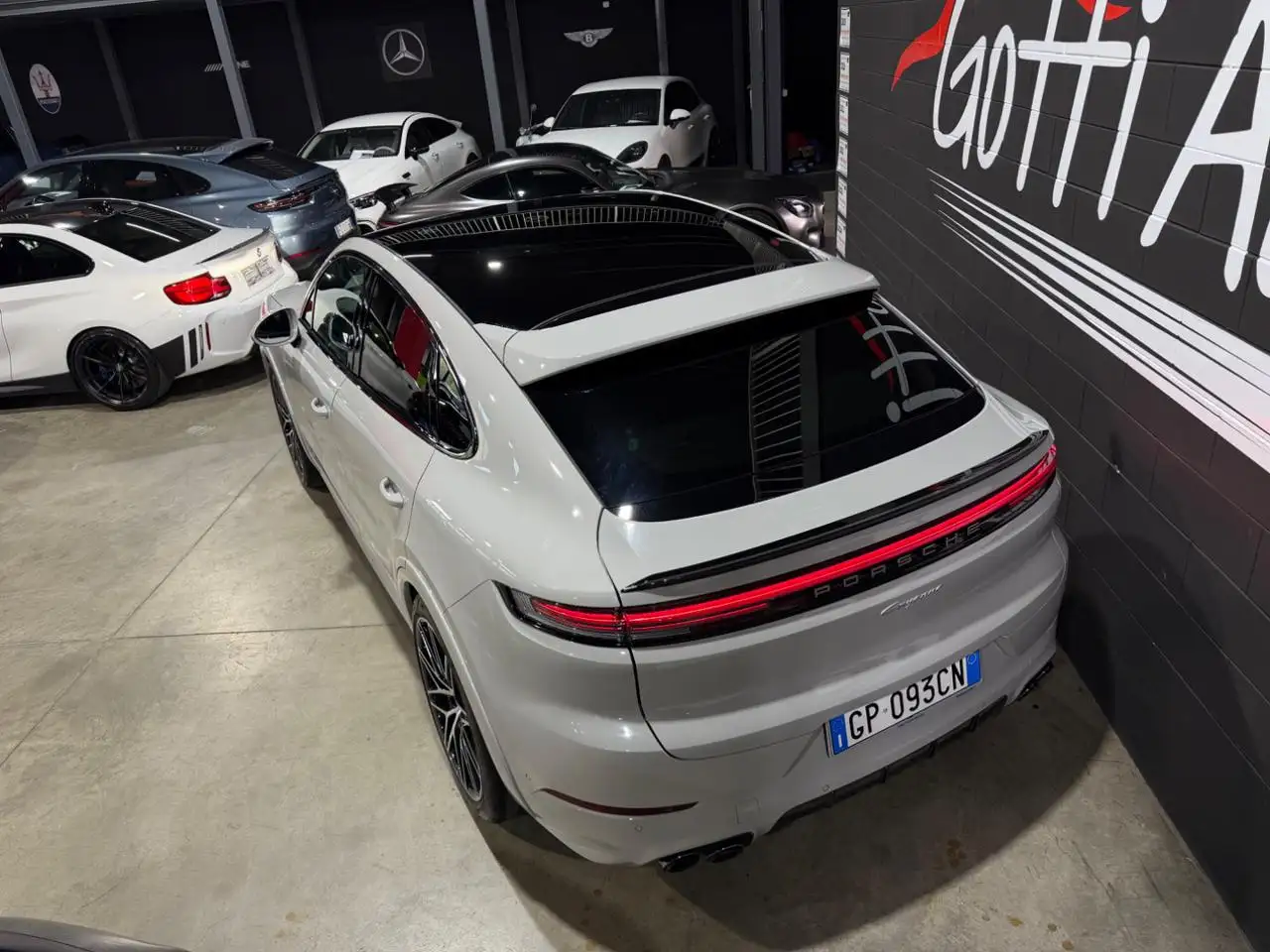 2023 Porsche Cayenne UFFICIALE ITALIANA SERVICE PORSCHE IVA GESSO, photograph 6
