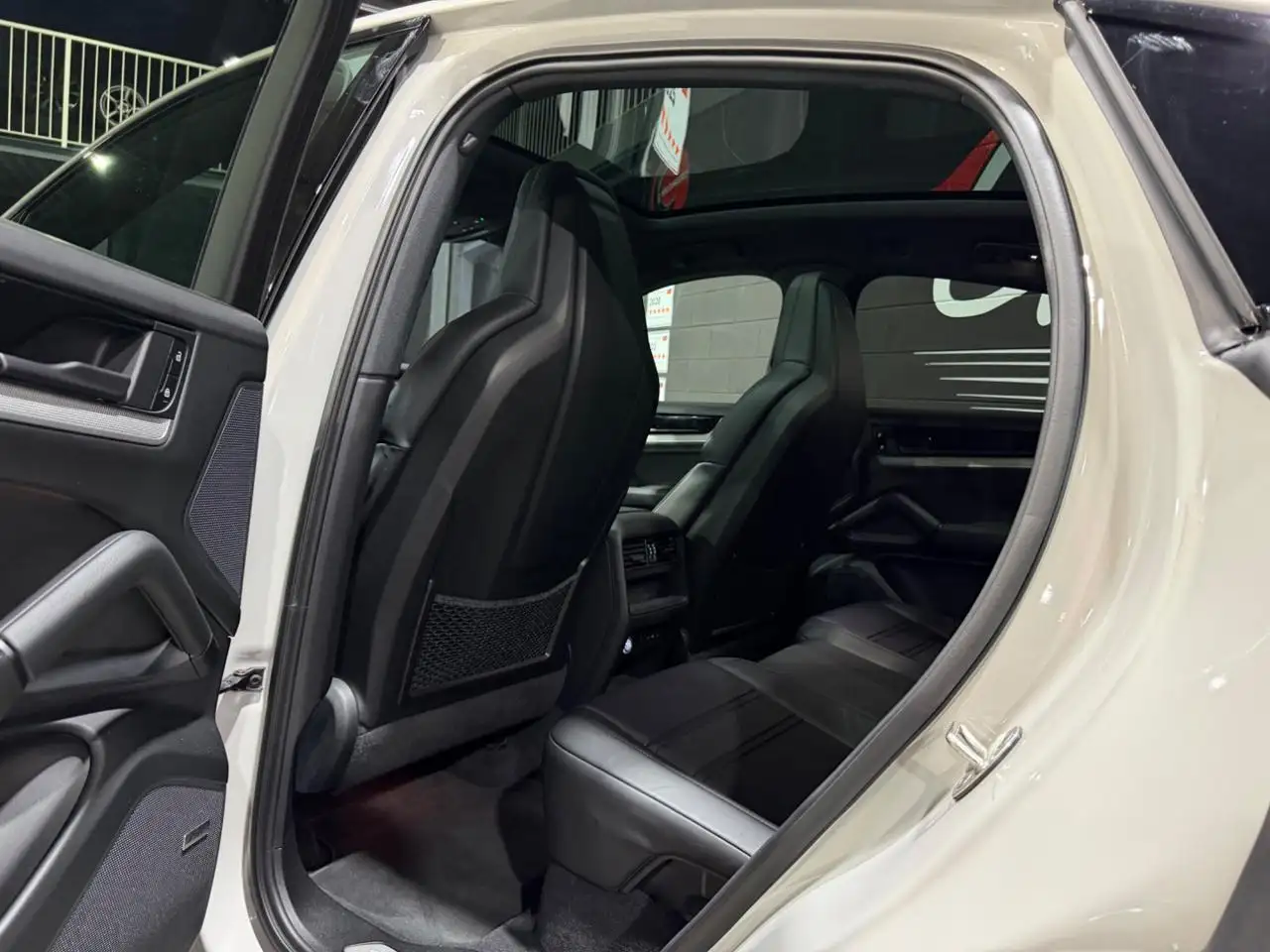 2023 Porsche Cayenne UFFICIALE ITALIANA SERVICE PORSCHE IVA GESSO, photograph 11