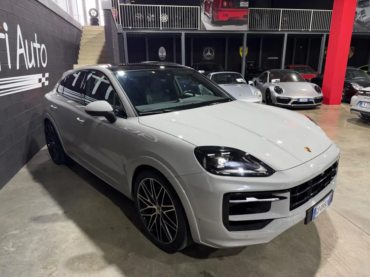 2023 Porsche Cayenne UFFICIALE ITALIANA SERVICE PORSCHE IVA GESSO, photograph 3