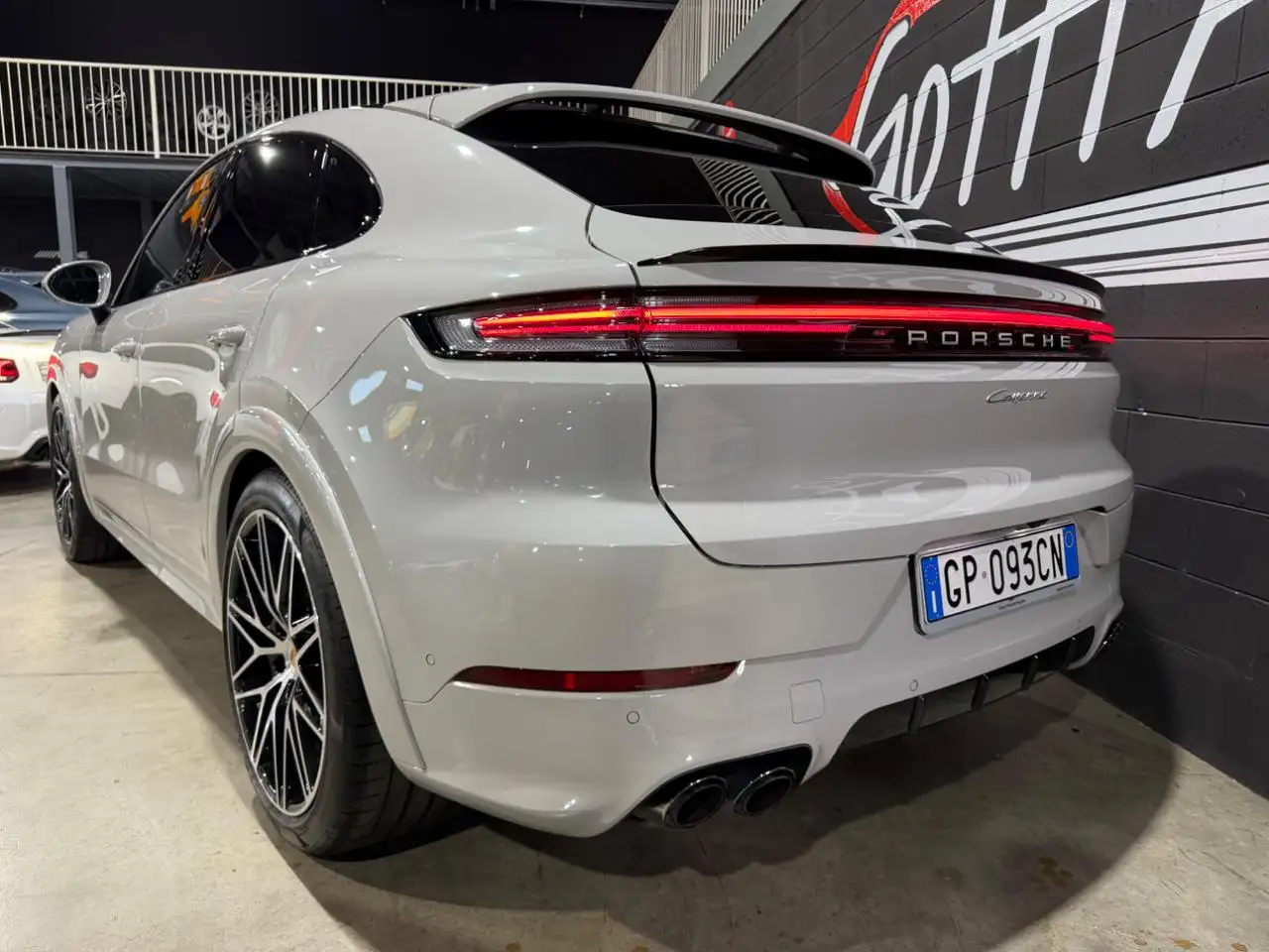 2023 Porsche Cayenne UFFICIALE ITALIANA SERVICE PORSCHE IVA GESSO, photograph 5