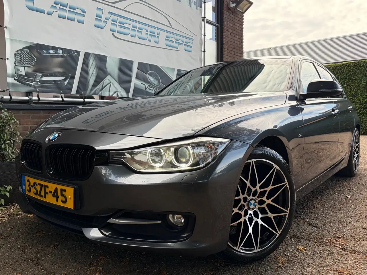 BMW 320 3-serie 320i Sportline High Executive|Xenon|Clima| — photo 1 of 15