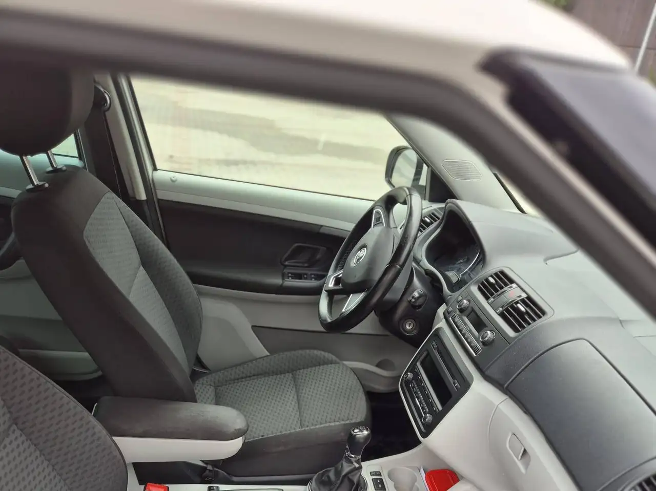 Skoda Fabia 1,6 TDI Klein und Kompaktwagen — photo 1 of 28