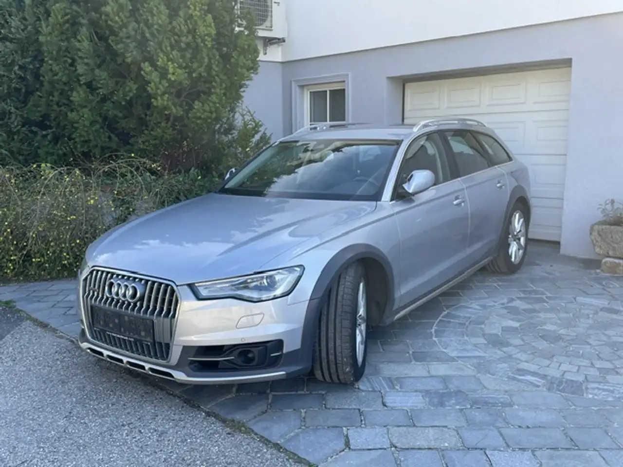 Audi A6 allroad Audi A6 allroad 3,0 TDI clean Diesel Quattro S-Tronic 200KW / 272PS NEUER Motor durch Porsche Wr Neustadt — photo 1 of 22