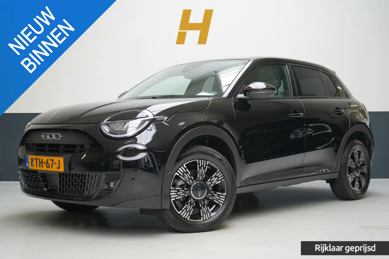Fiat 600 1.2 Hybrid Urban | Achteruitrijcamera | Carplay | — photo 1 of 23