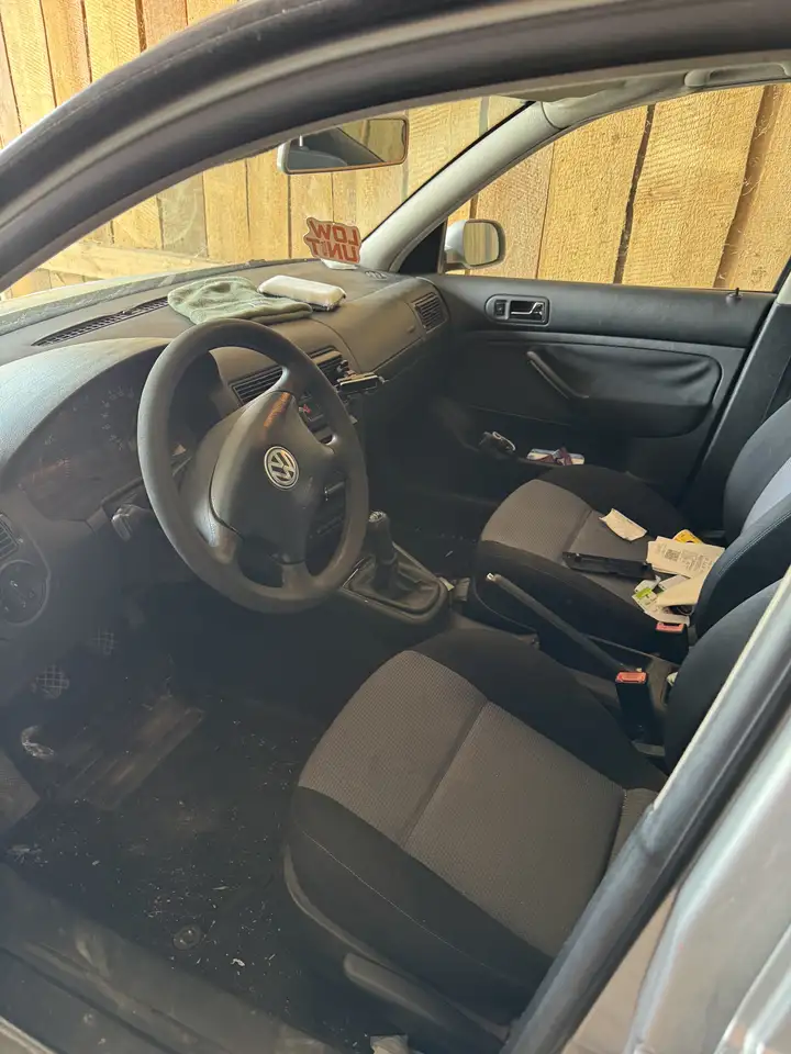 Volkswagen Golf TDI — photo 1 of 7