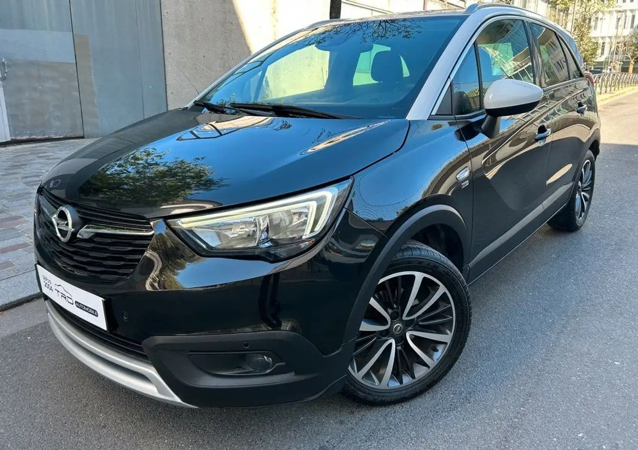 Opel Crossland X 1.2 turbo 110 design 120 ans — photo 1 of 10