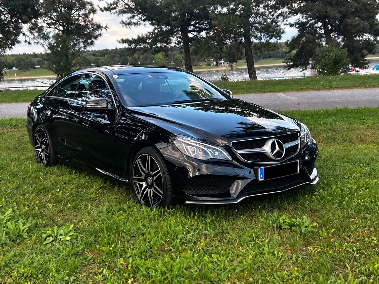 Mercedes-Benz E 400 Coupé — photo 1 of 19