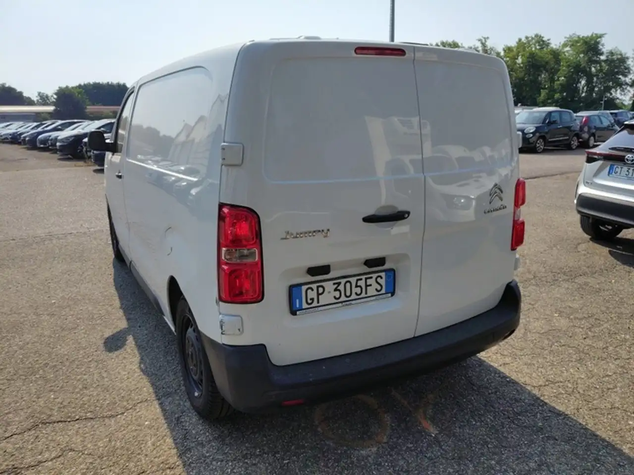 2023 Citroen Jumpy BlueHDi 100 S&S M Club - GP305FS, photograph 3