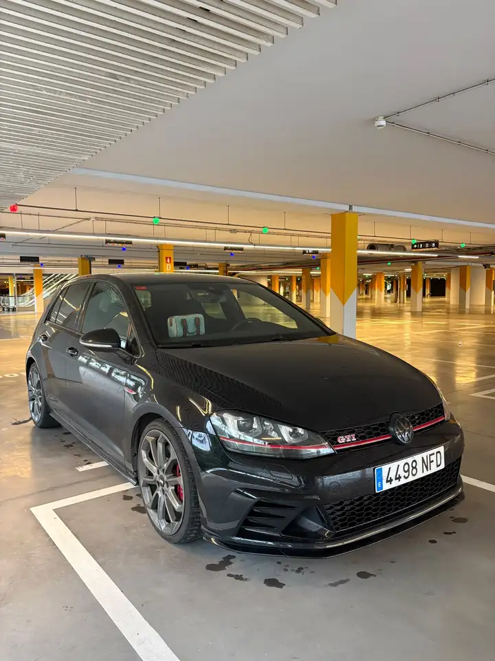 Volkswagen Golf GTI 2.0 TSI ClubSport DSG 265 — photo 1 of 13