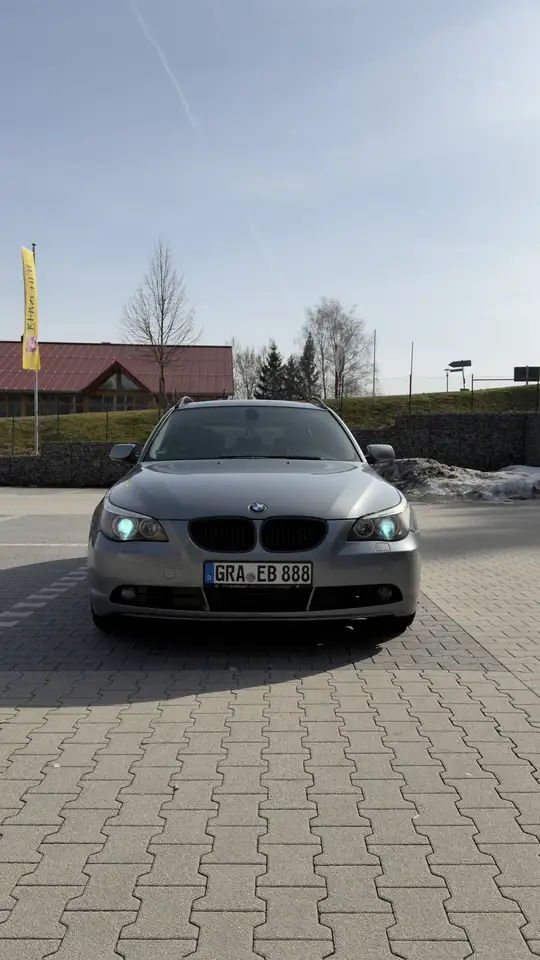 BMW 525 525d Touring Aut. — photo 1 of 10