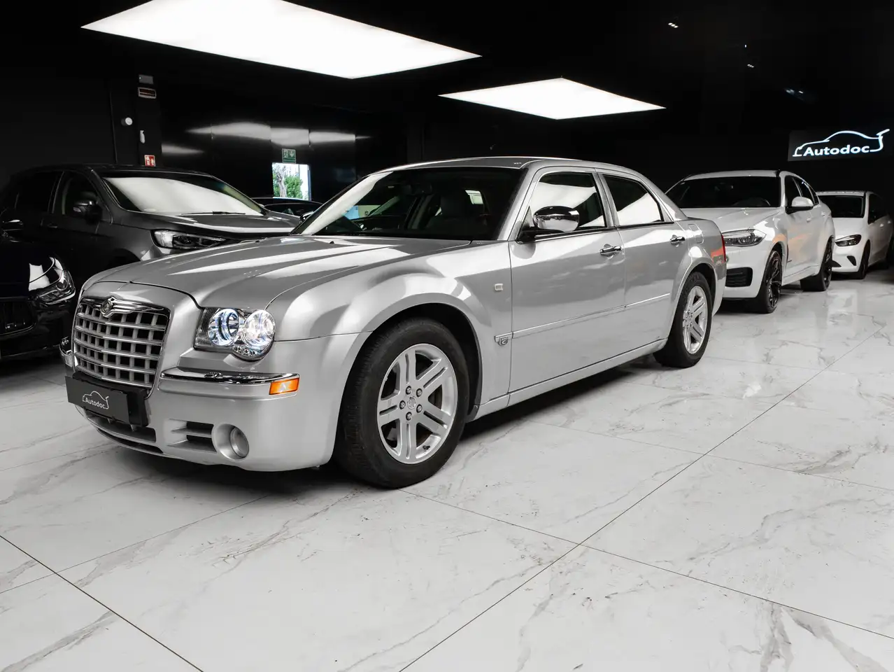 Chrysler 300C sedan 5.7 V8 HEMI auto POSSIBILE ASI ITALIANA DA SEMPRE — photo 1 of 17