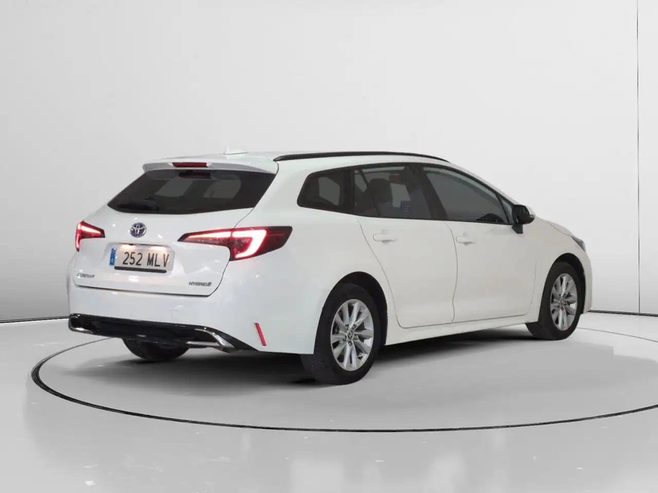 2023 Toyota Corolla Touring Sports 140H Active Plus, photograph 3
