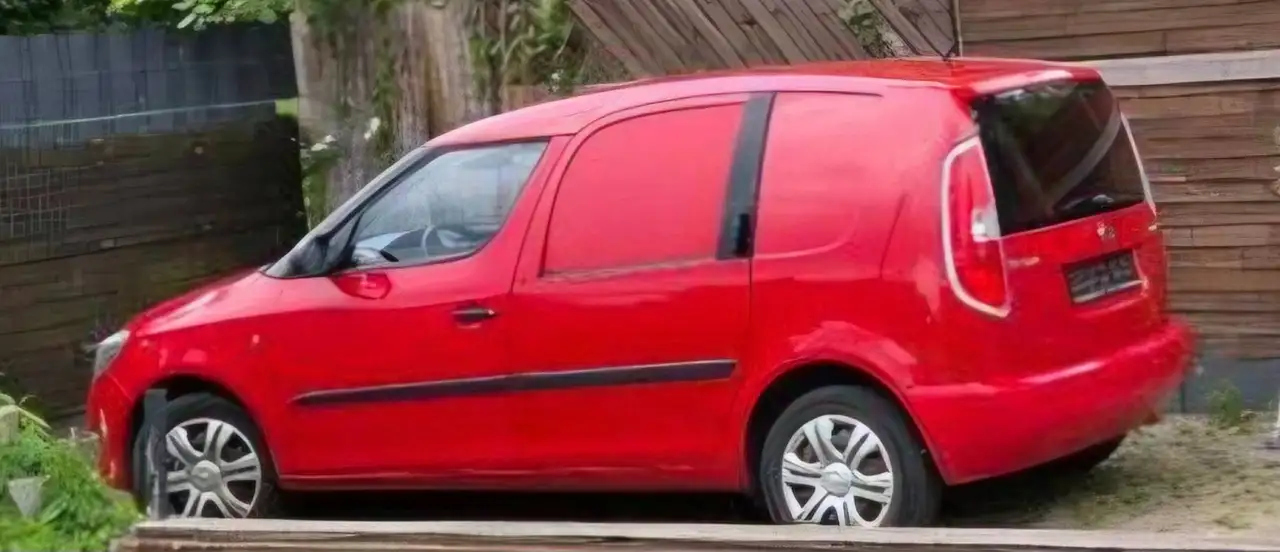 Skoda Praktik Praktik 1.2 TSI — photo 1 of 15