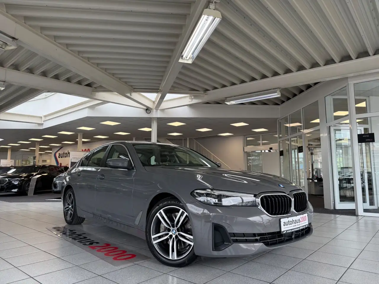 BMW 530 d Lim. xDrive AUT./LED/CAM/SHK/A.TEMPO — photo 1 of 10
