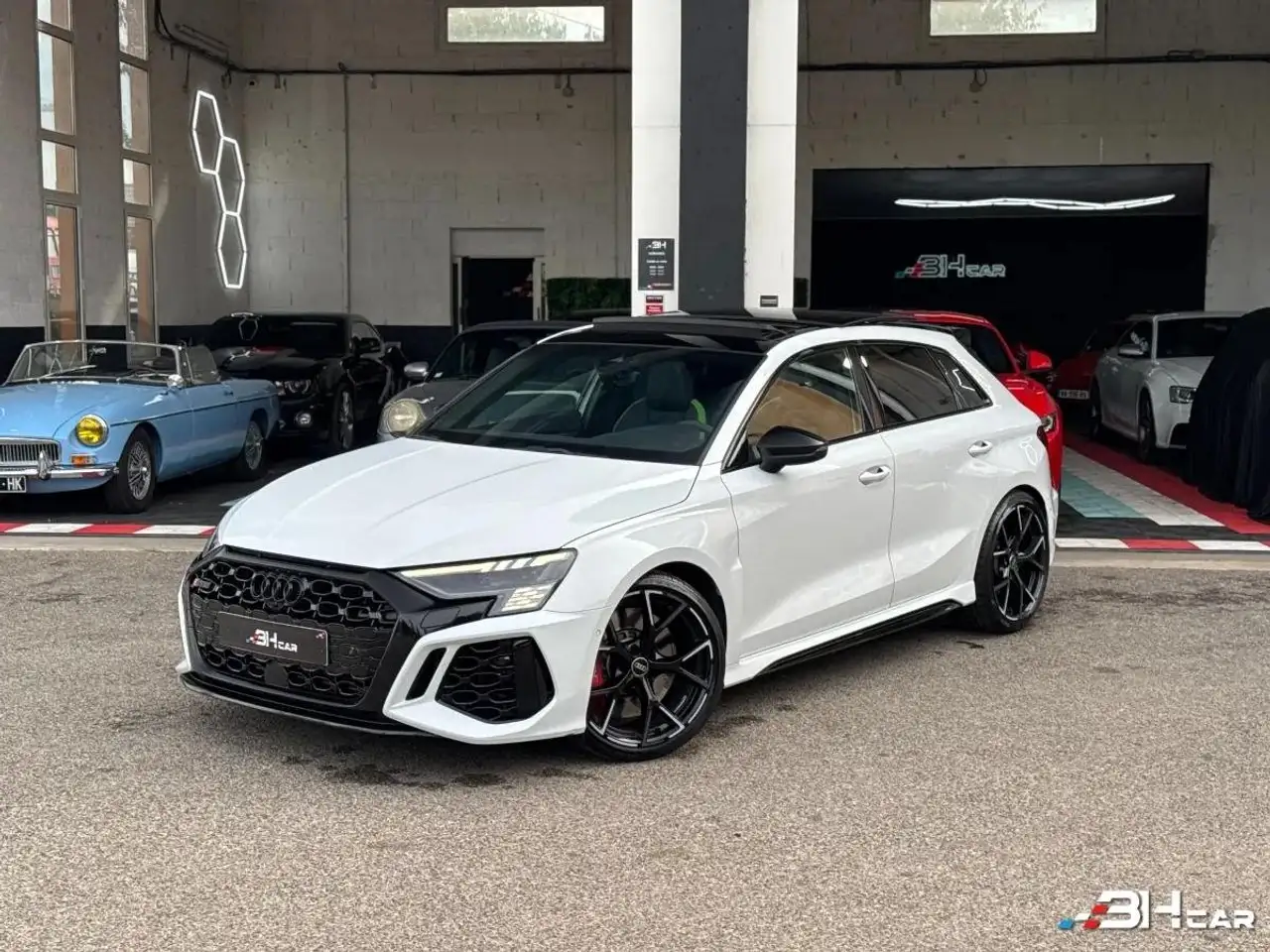 Audi RS3 8Y 400cv 2.5 TFSI QUATTRO S-TRONIC / FRANCAISE / SUIVI FULL / MILLTEK / TOIT OUVRANT — photo 1 of 15