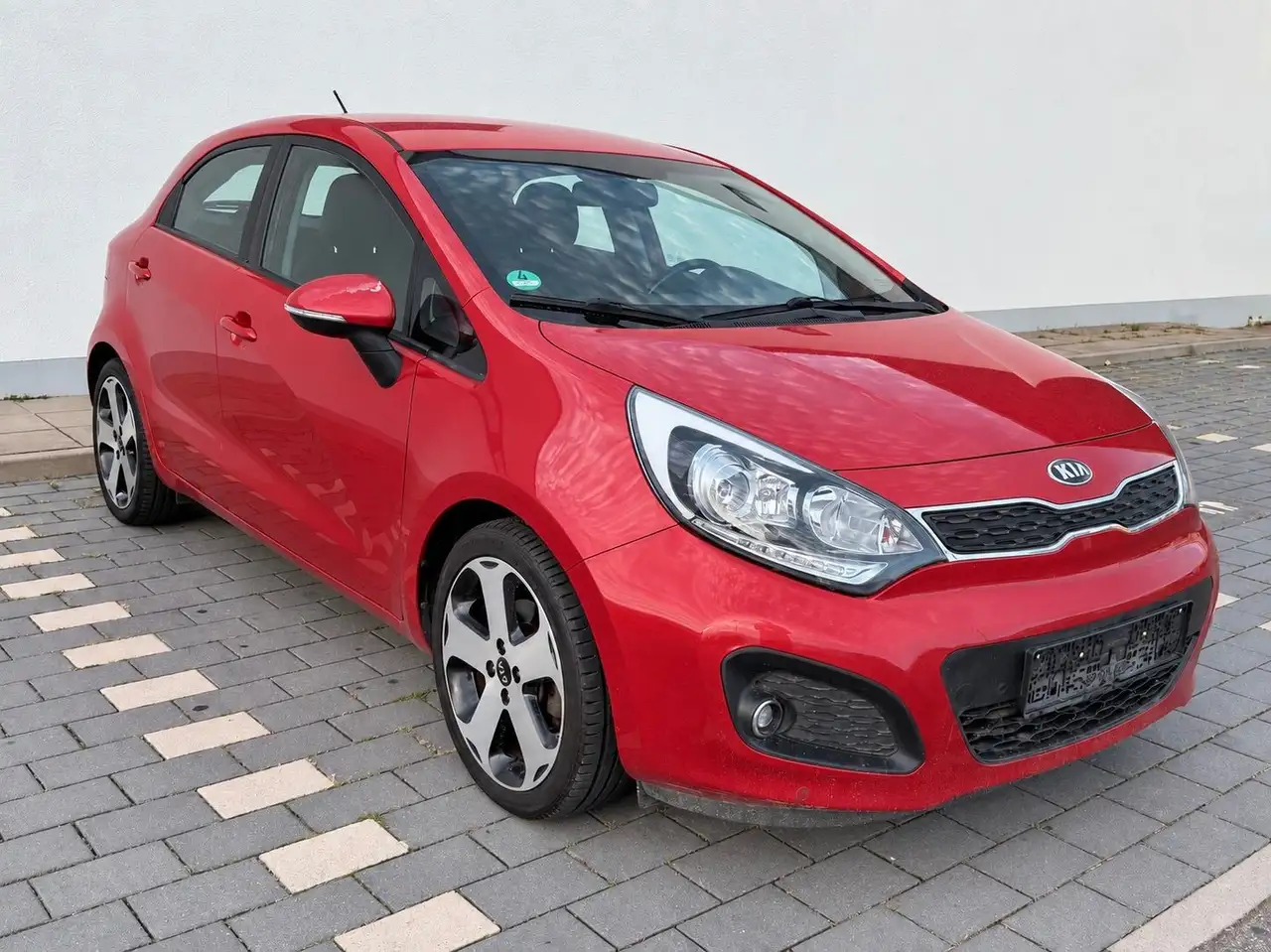 Kia Rio Spirit — photo 1 of 14