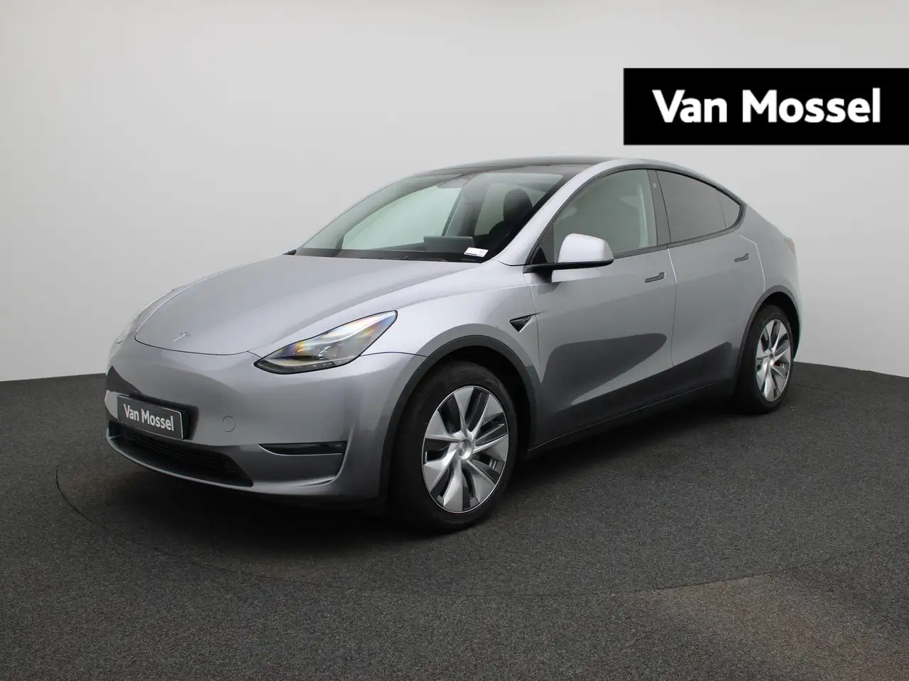Tesla Model Y Dual Motor AWD | WORDT VERWACHT | ACHTERUITRIJCAME — photo 1 of 15