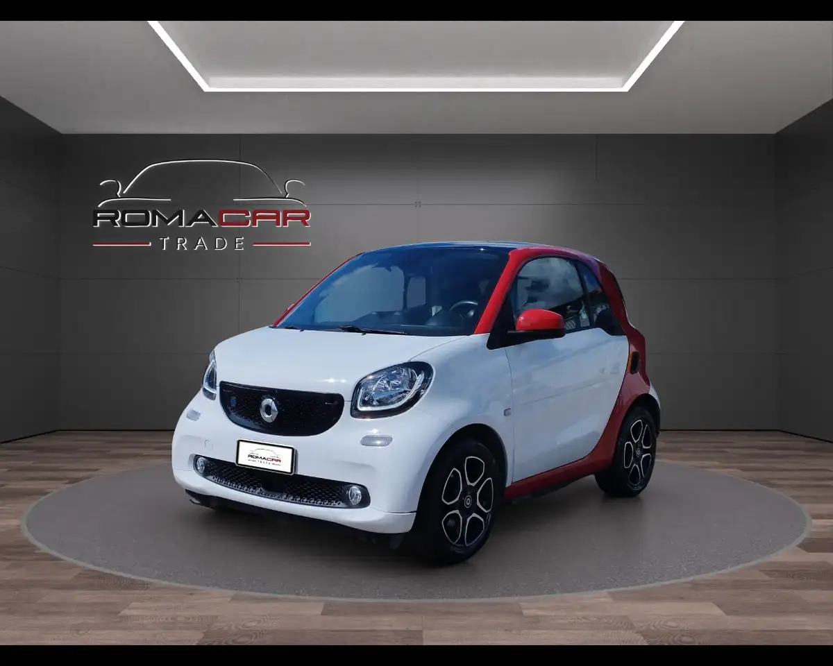 smart forTwo EQ Passion AUTOMATICA, 60.000 KM — photo 1 of 15