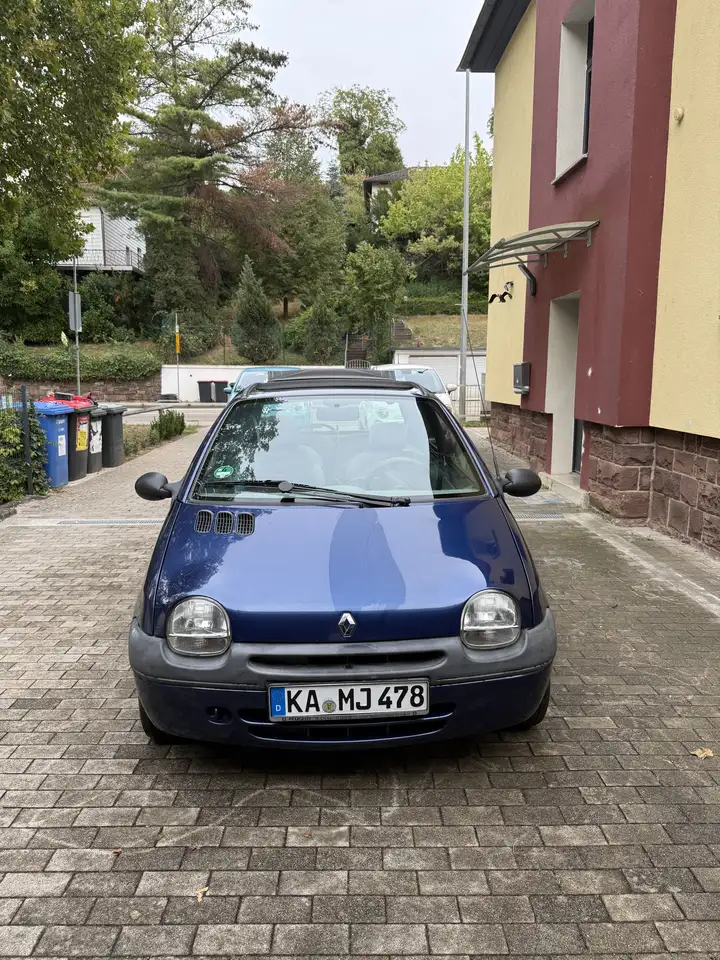 Renault Twingo 1.2 Liberty — photo 1 of 18