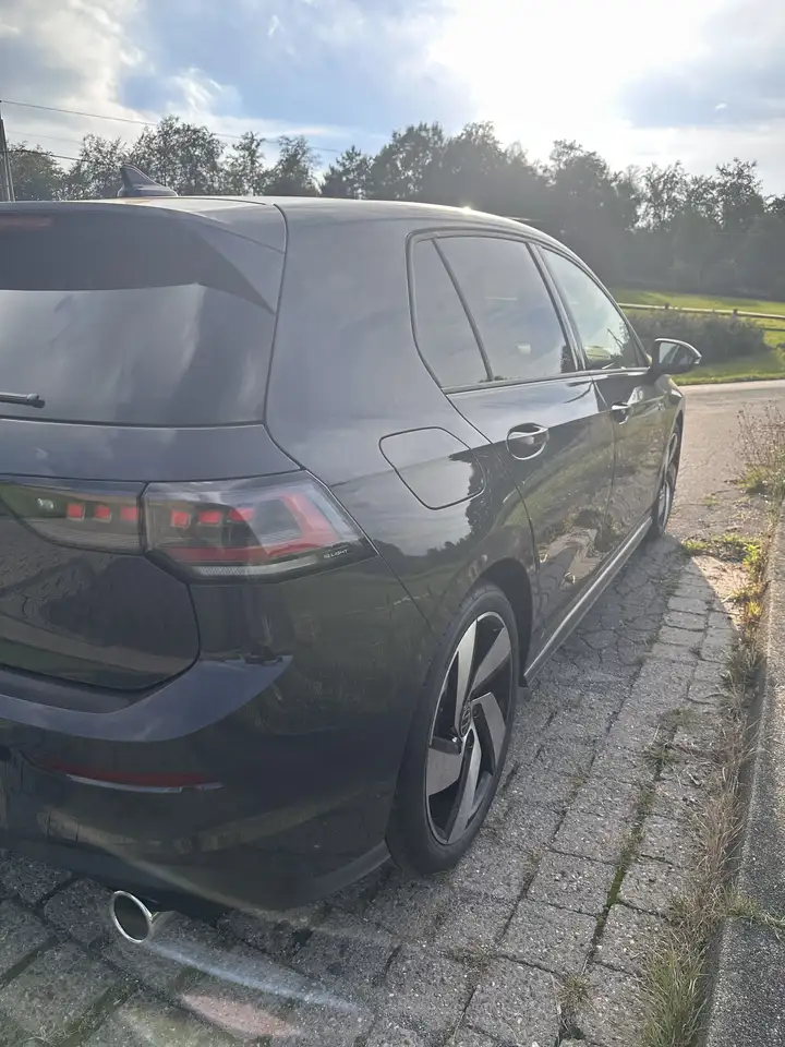 Volkswagen Golf GTI Golf VIII 2.0 TSI GTI BlackStyle IQ.Light Kamera — photo 1 of 18