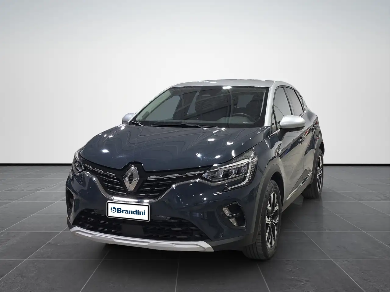 Renault Captur 1.0 TCe Techno — photo 1 of 15