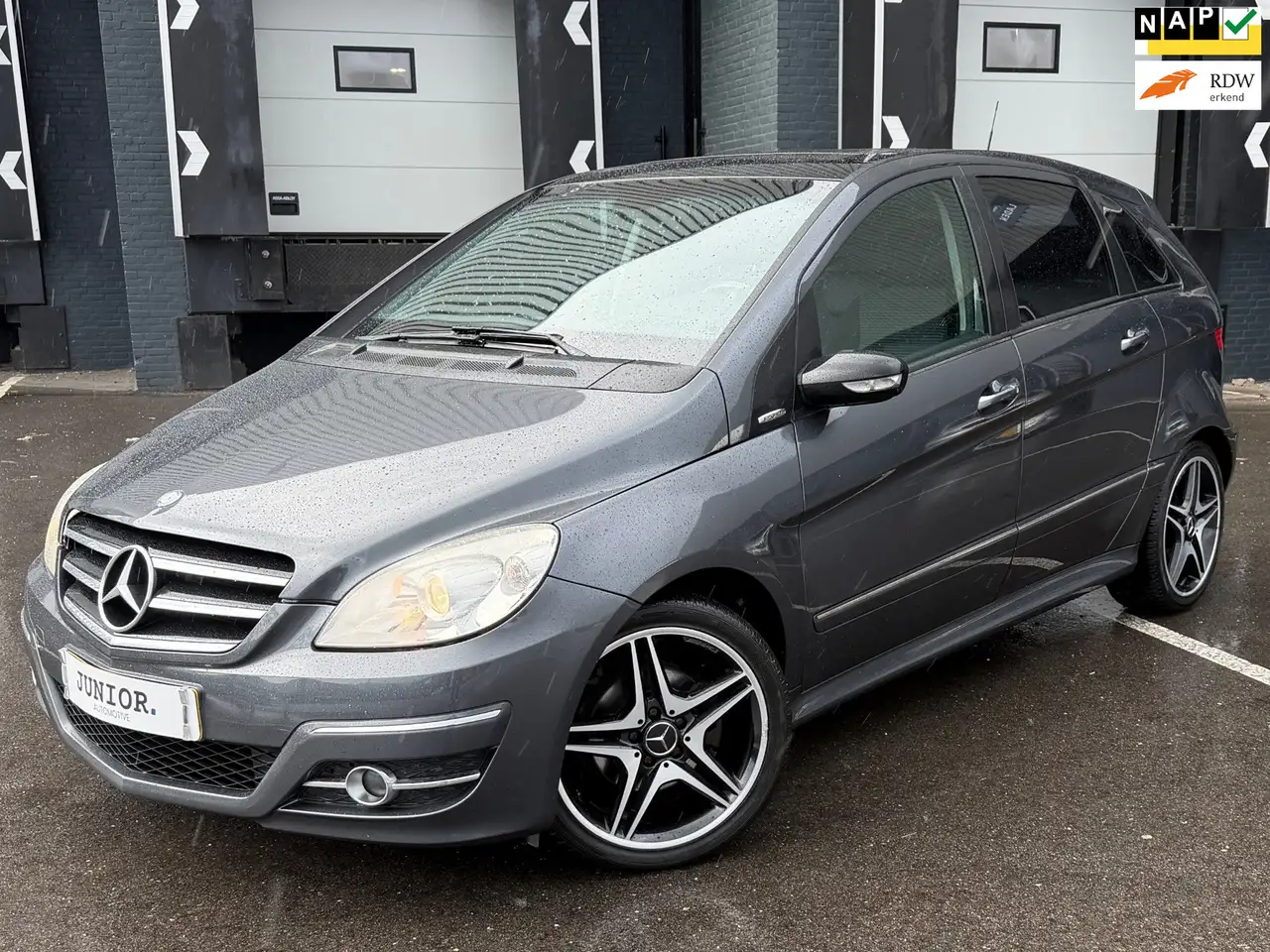 Mercedes-Benz B 200 SPORT AUTOMAAT/LEDER/XENON/CRUISE/CLIMA — photo 1 of 22