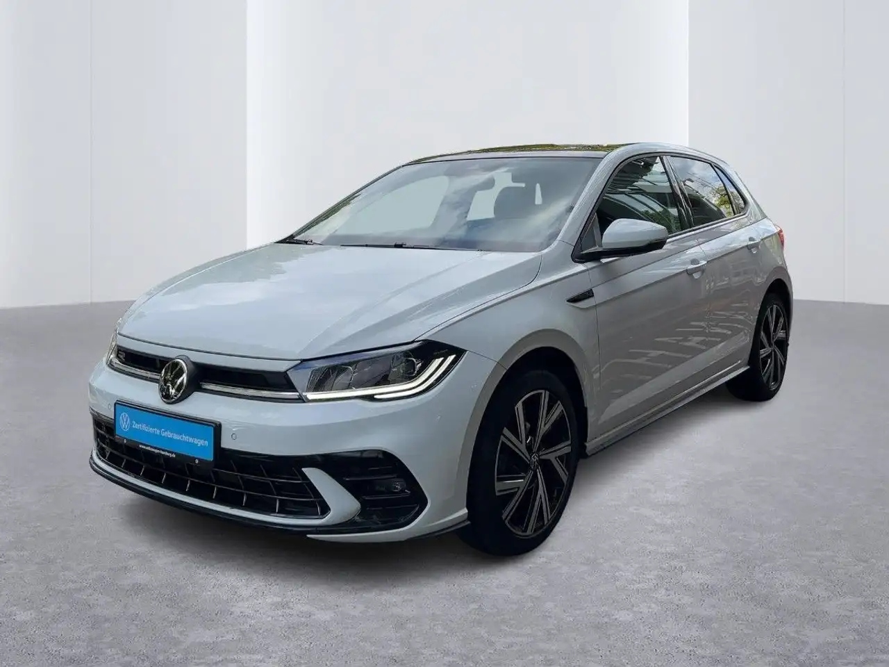 Volkswagen Polo R-Line 1.0 TSI DSG Panoramadach AppConnect — photo 1 of 15