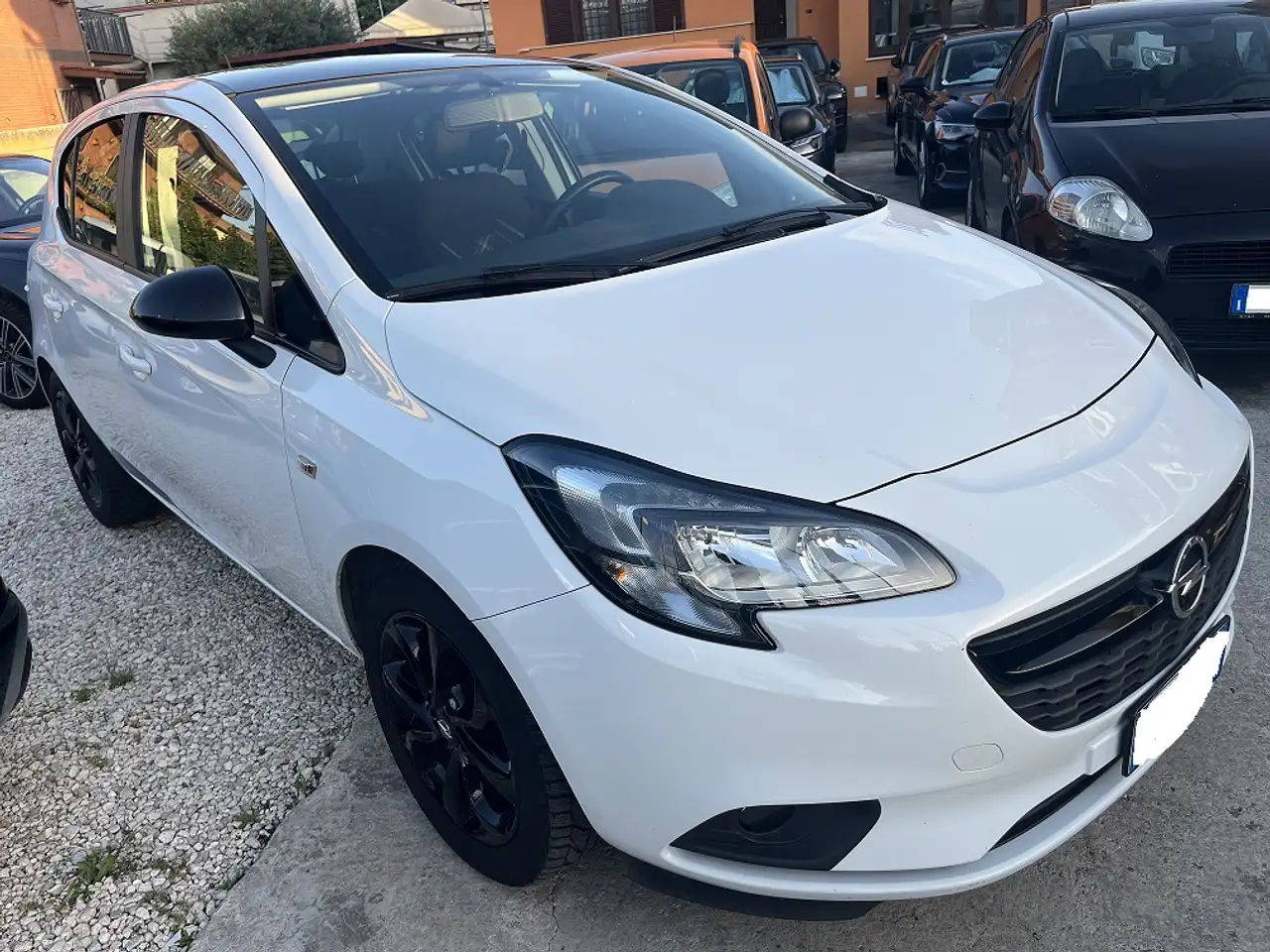 Opel Corsa 1.3 CDTI — photo 1 of 10