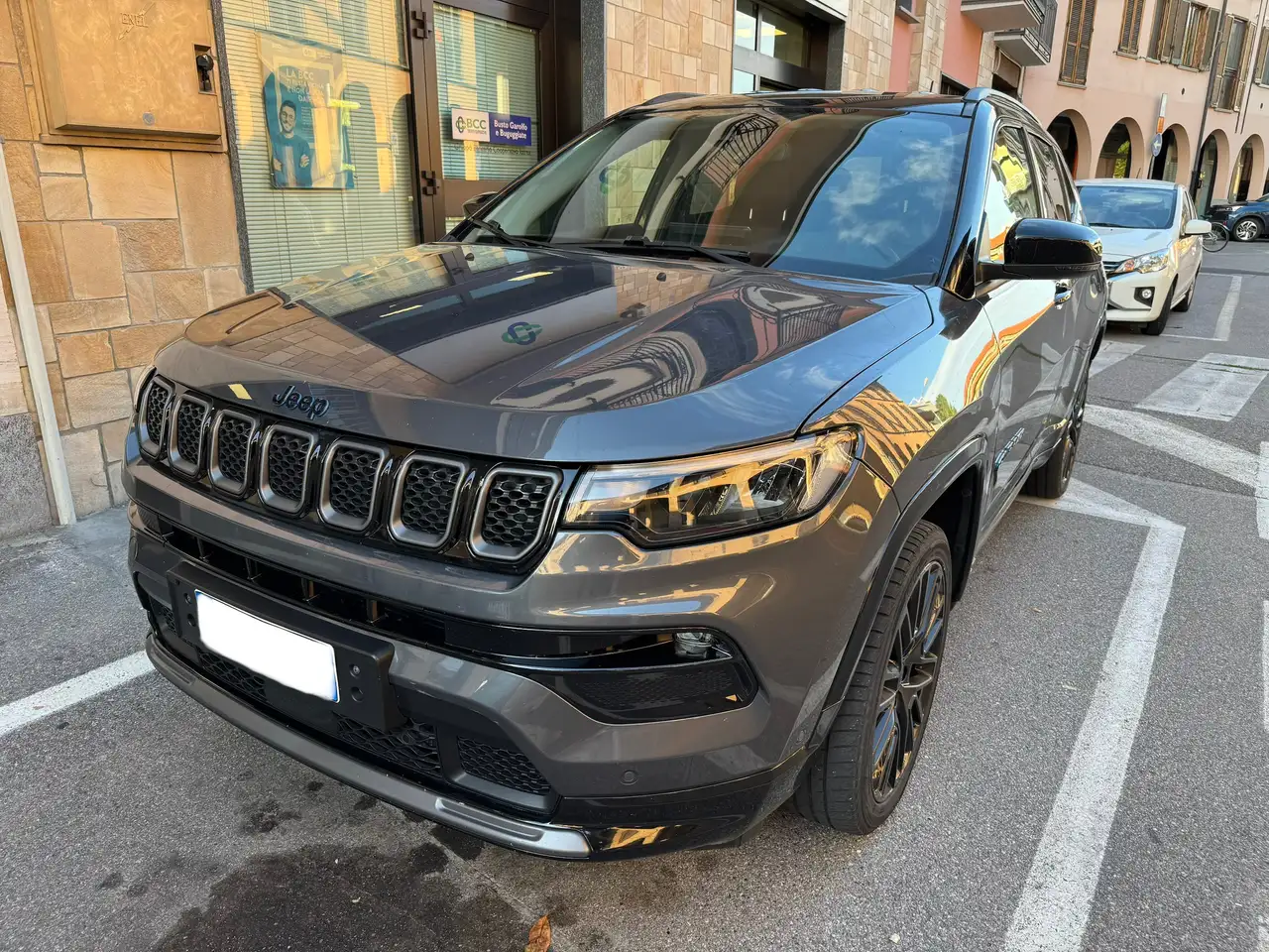 Jeep Compass Compass II 2023 1.3 turbo t4 phev S 4xe auto — photo 1 of 28
