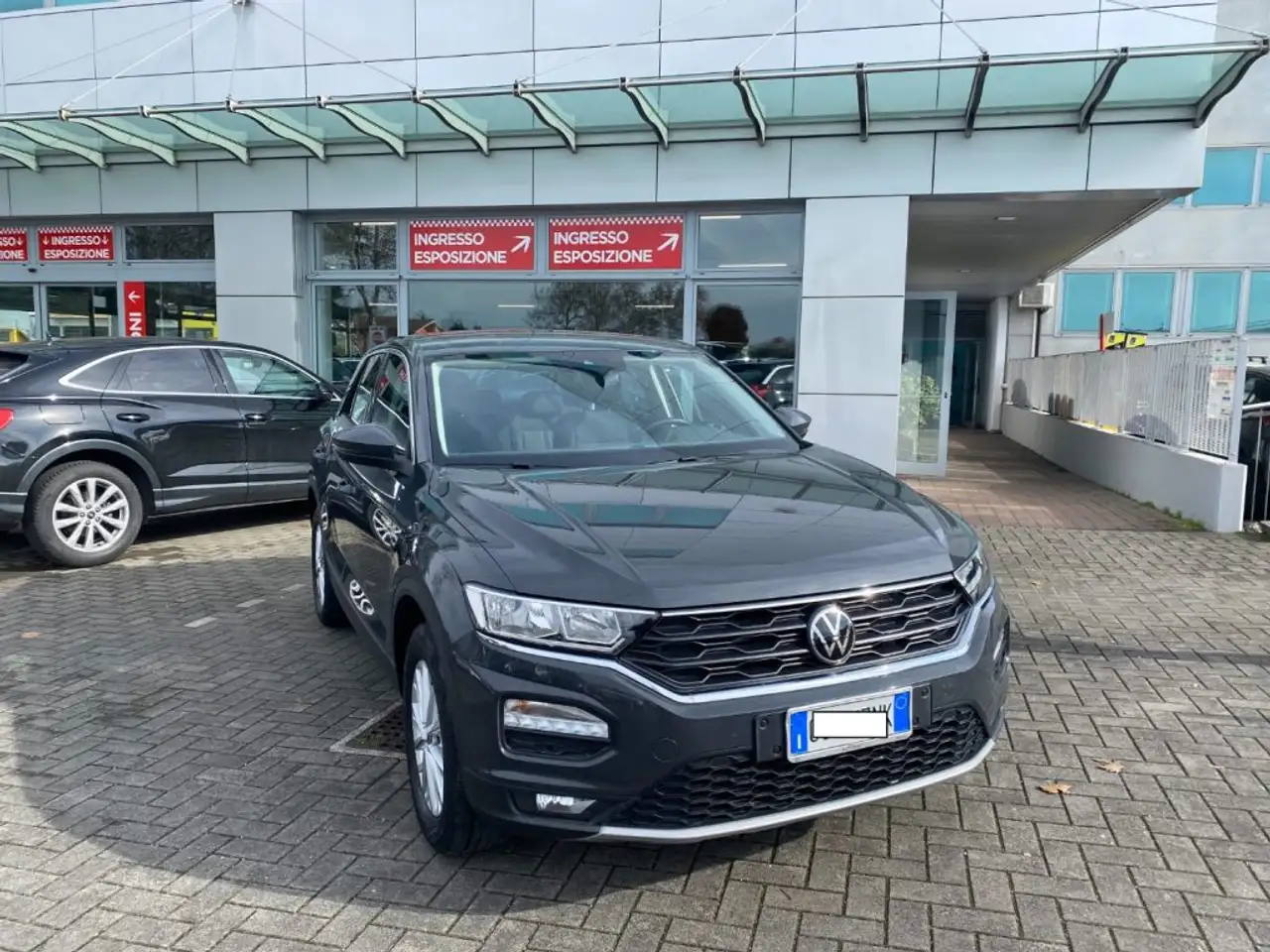 Volkswagen T-Roc 1.0 TSI Style BlueMotion Technology — photo 1 of 11