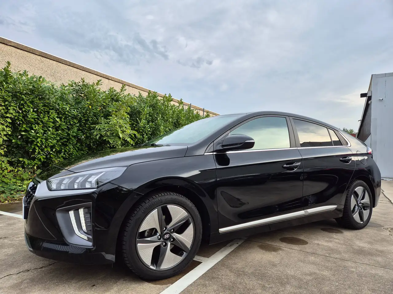 2022 Hyundai IONIQ 1.6 GDi HEV // HYBRID // 2022 !!, photograph 6