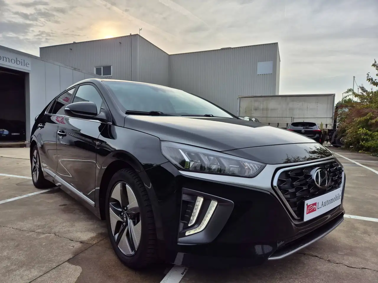 2022 Hyundai IONIQ 1.6 GDi HEV // HYBRID // 2022 !!, photograph 2
