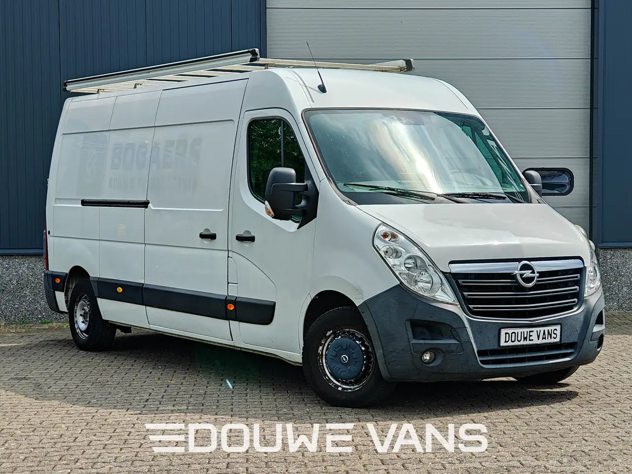 Opel Movano 2.3 L2H2 Imperiaal Airco Trekhaak Inrichting Cruis — photo 1 of 15
