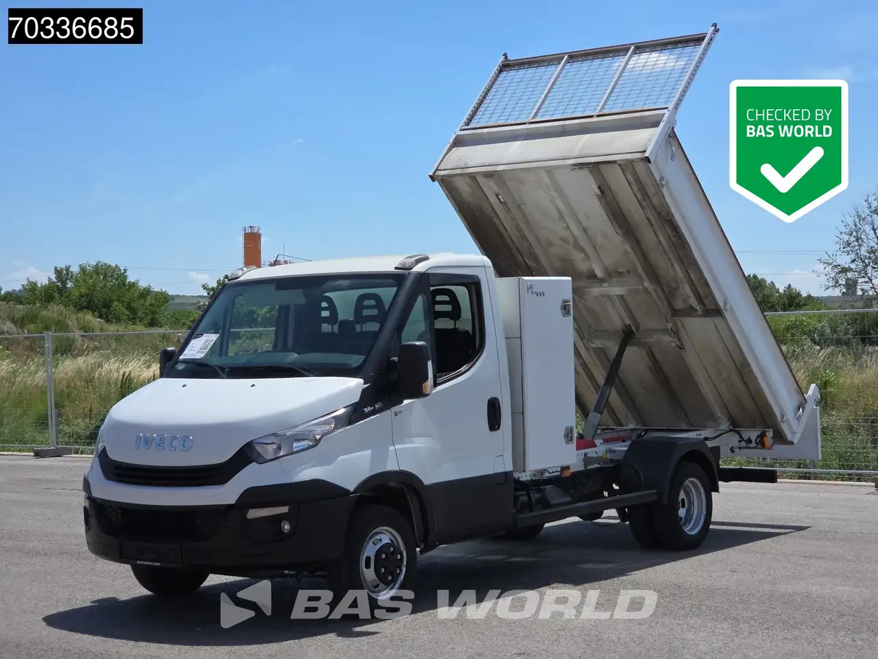 Iveco Daily 35C15 3.0L Pritsche Doppelbereifung 3,5 — photo 1 of 40