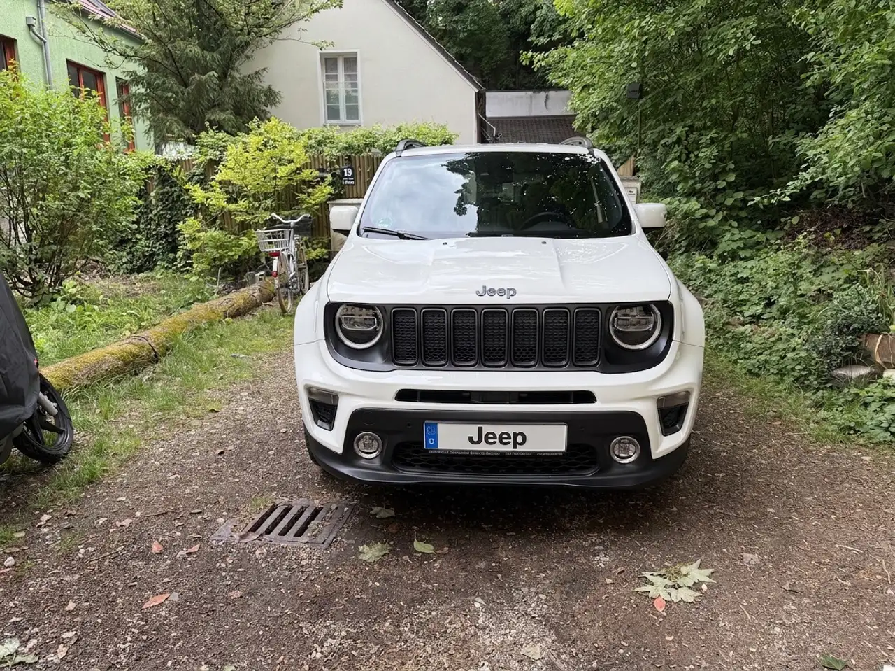 Jeep Renegade Renegade Plug-in Hybrid 1.3 T-GDI 4xe PLUG-IN Hybrid Automatik S — photo 1 of 16
