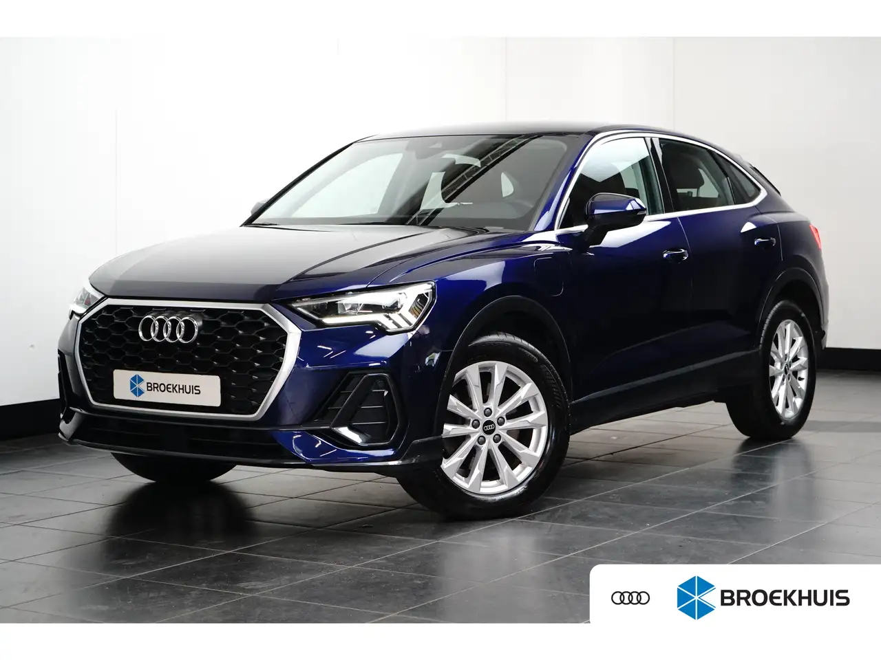 Audi Q3 Sportback 45 TFSIe Pro Line | LEDER | NAVIGATIE | — photo 1 of 29