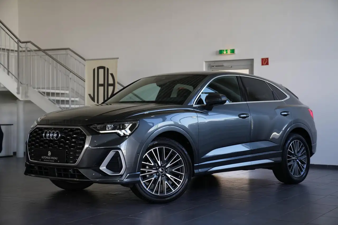 Audi Q3 Sportback 35 TFSI S line*LED*NAV*SHZ*TEMP* — photo 1 of 36